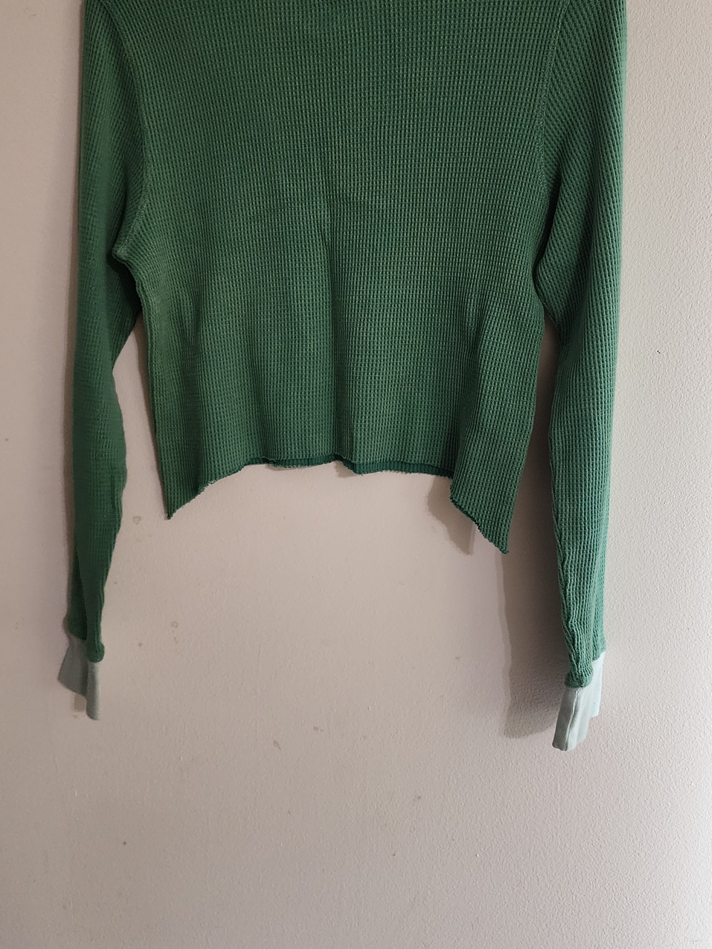 American Eagle Green Thermal Waffle Knit Long Sleeve Crop Top Size Large - Picture 4 of 4